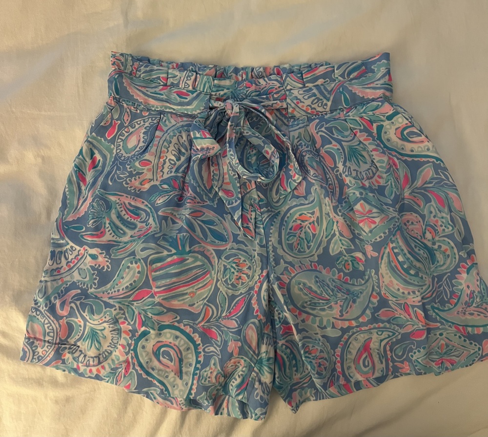 Lilly Like New Lie Shorts